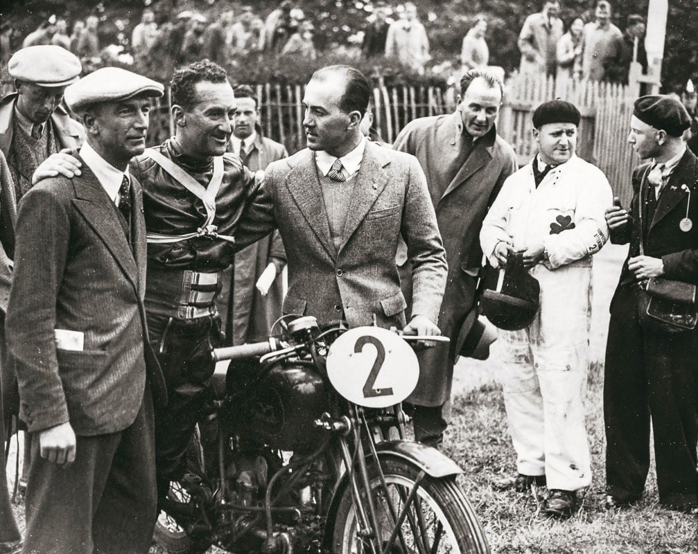 Presentato il libro "Moto Guzzi 100 anni"